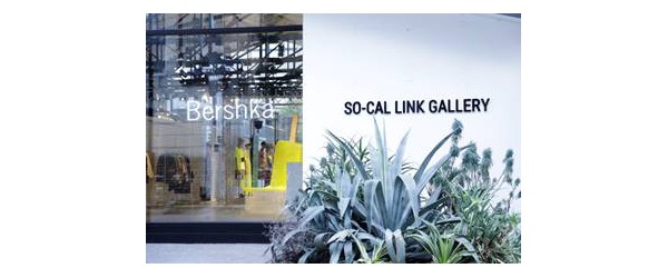 Bershka 2019春夏新品时装发布会近日在日本东京举行