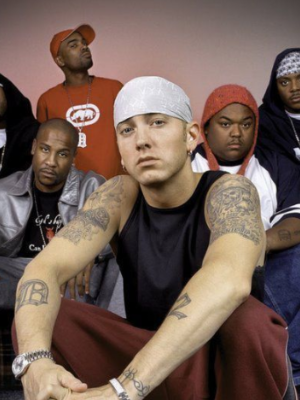 D12